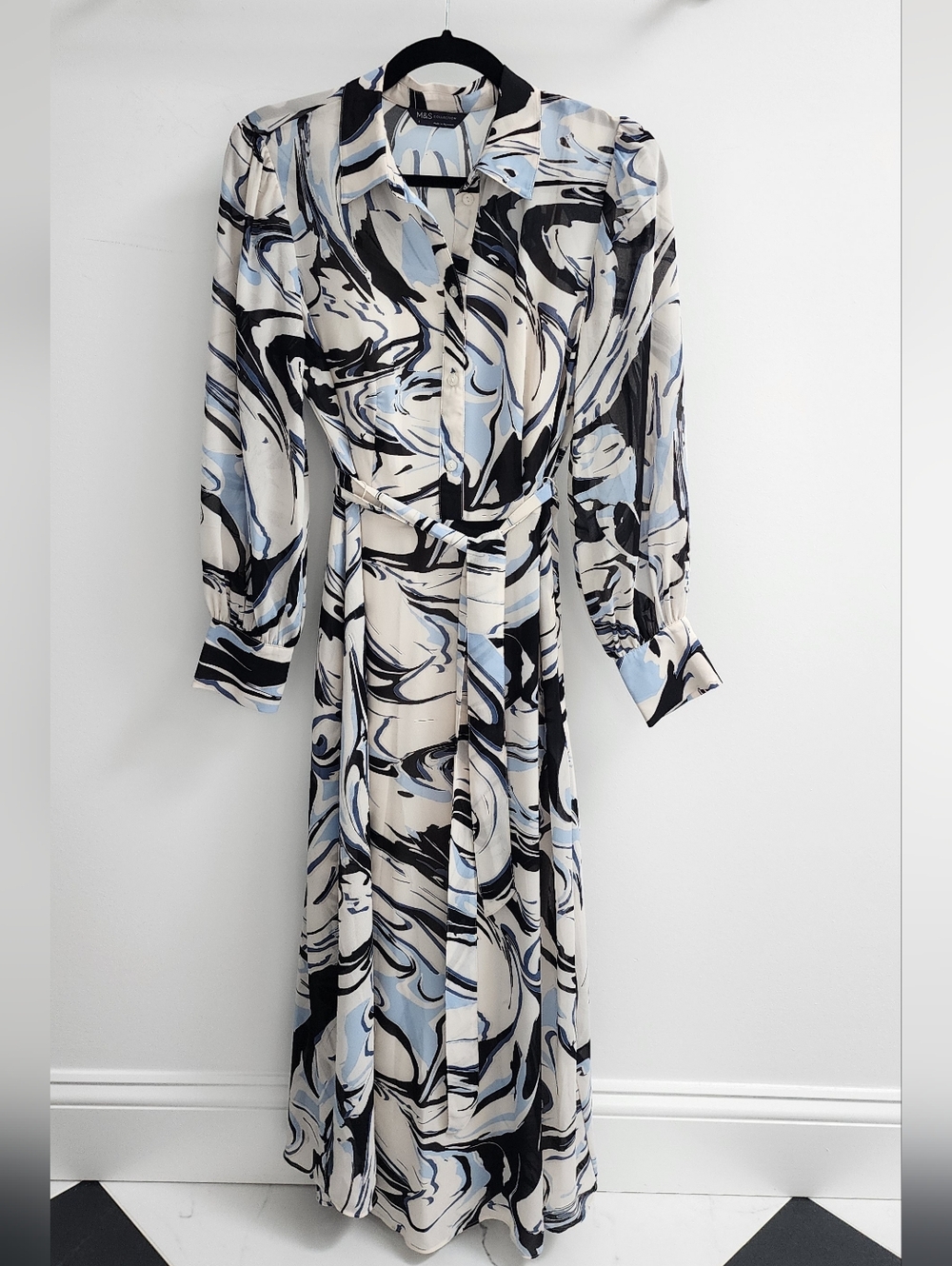 Elegant Swirl Print Long Sleeve Dress